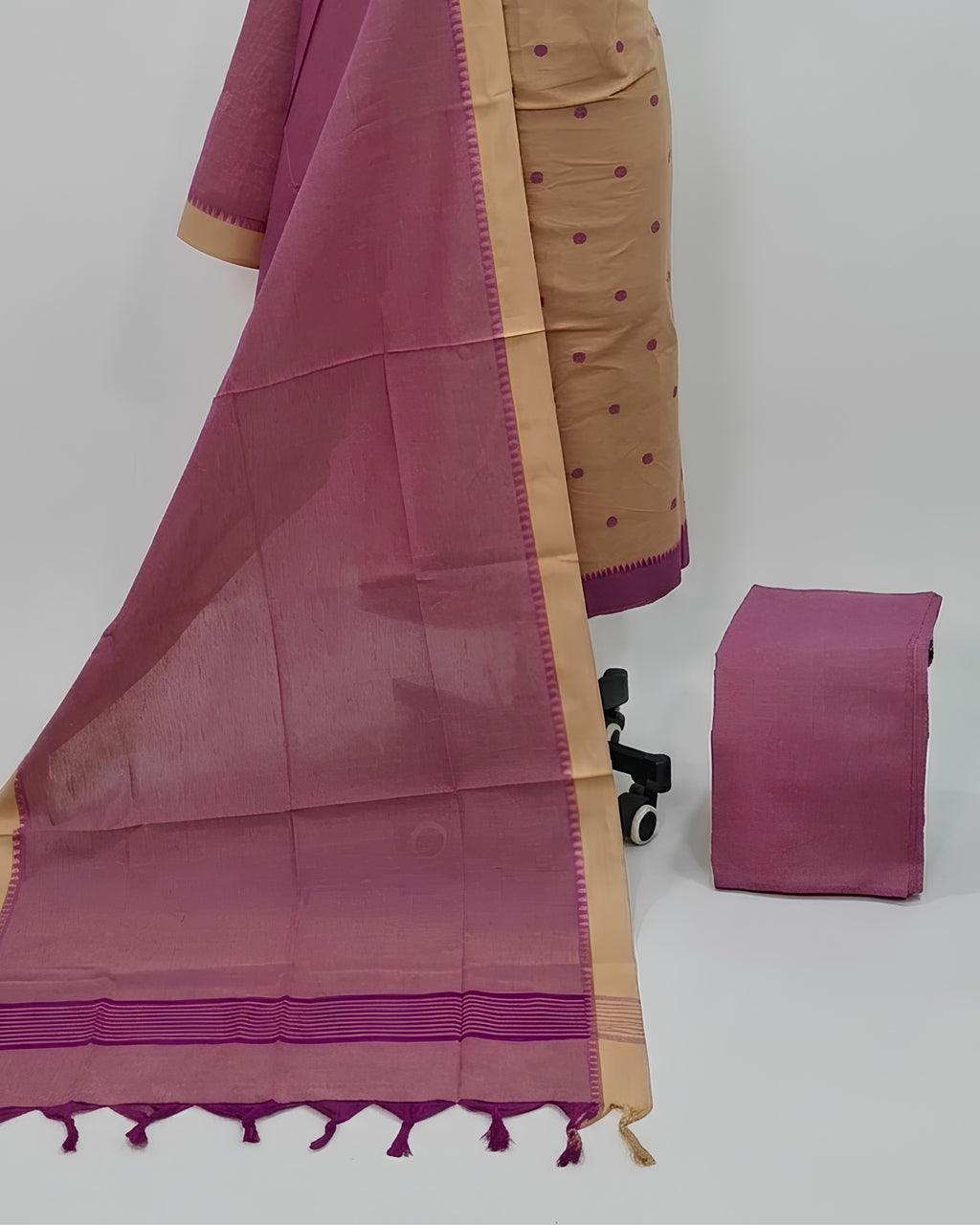 SOUTH COTTON CHUDI SET - BEIGE WITH MUTED PURPLE