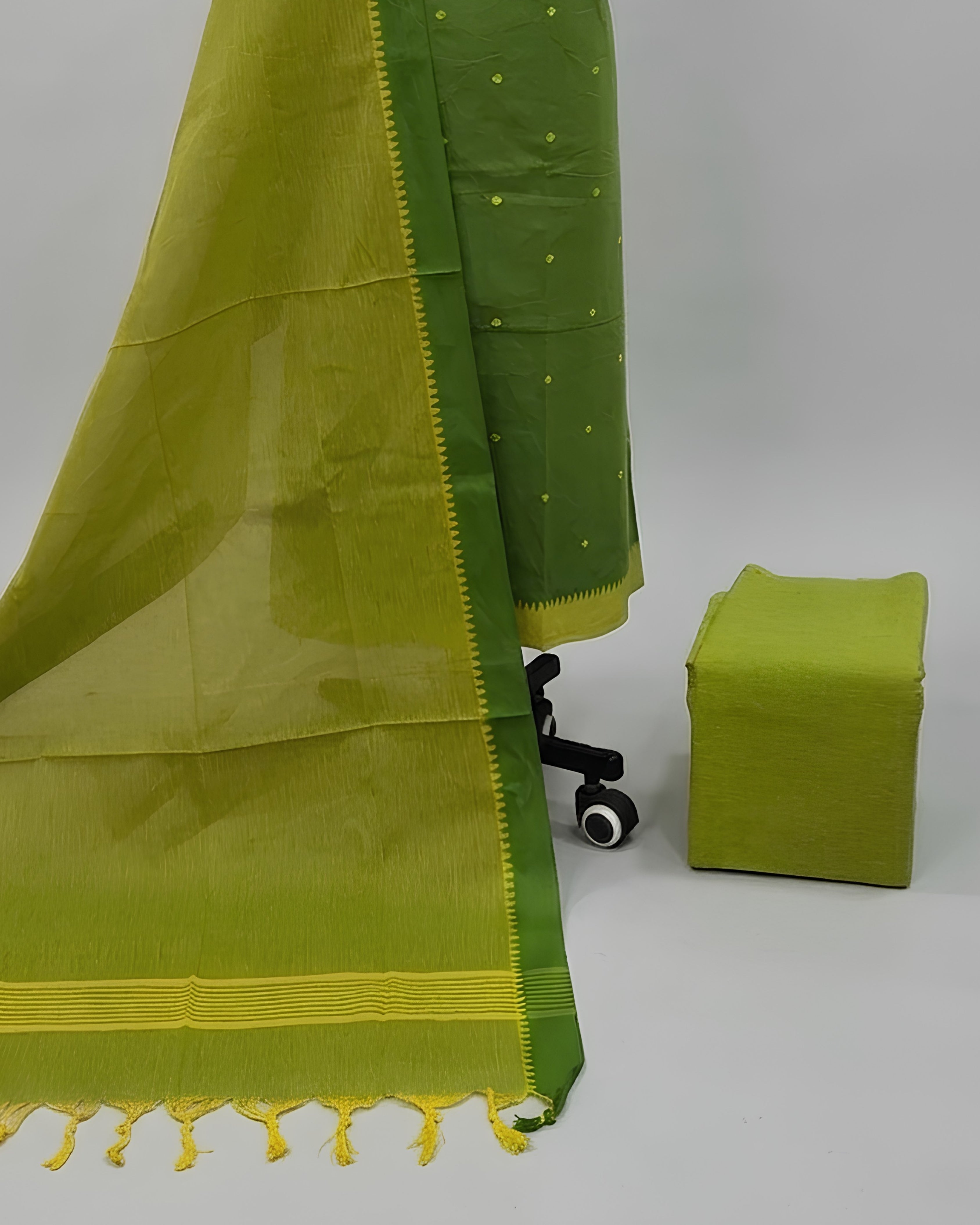 SOUTH COTTON CHUDI SET - LEAF GREEN WITH OLIVE GREEN