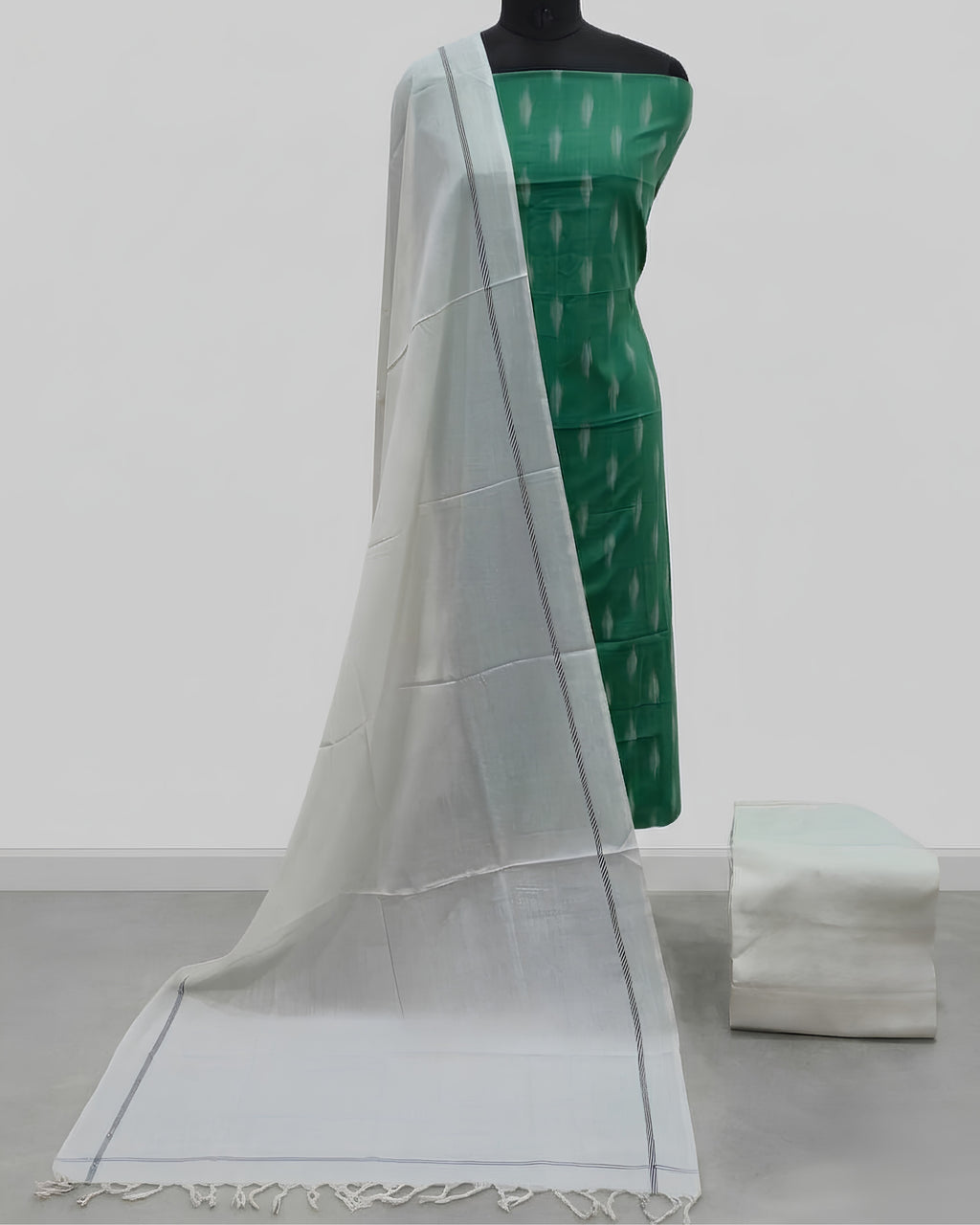 SINGLE IKKAT CHUDI SETS - LEAF GREEN WITH IVORY
