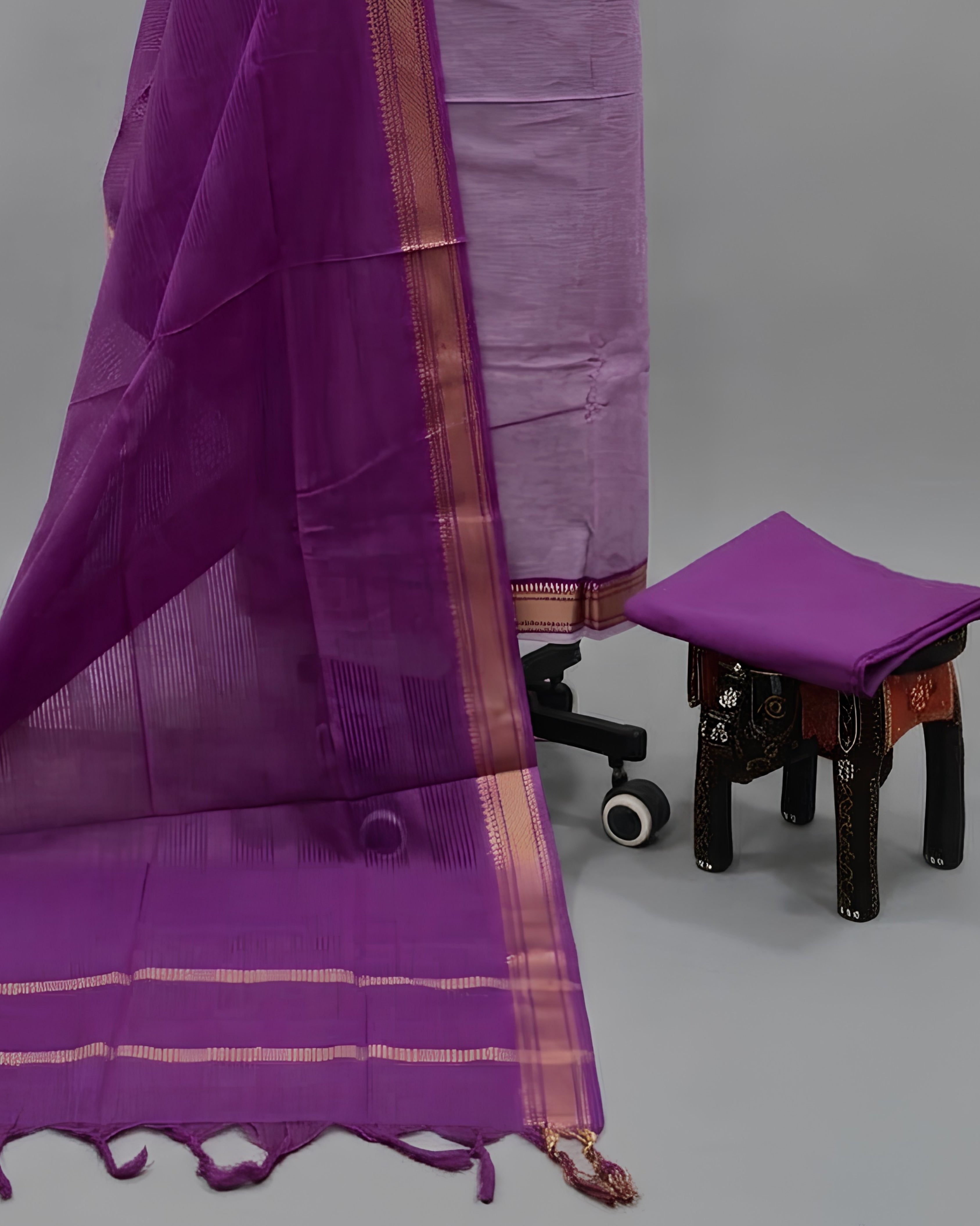 MANGALAGIRI PURE COTTON  ZARI -LILAC WITH PURPLE