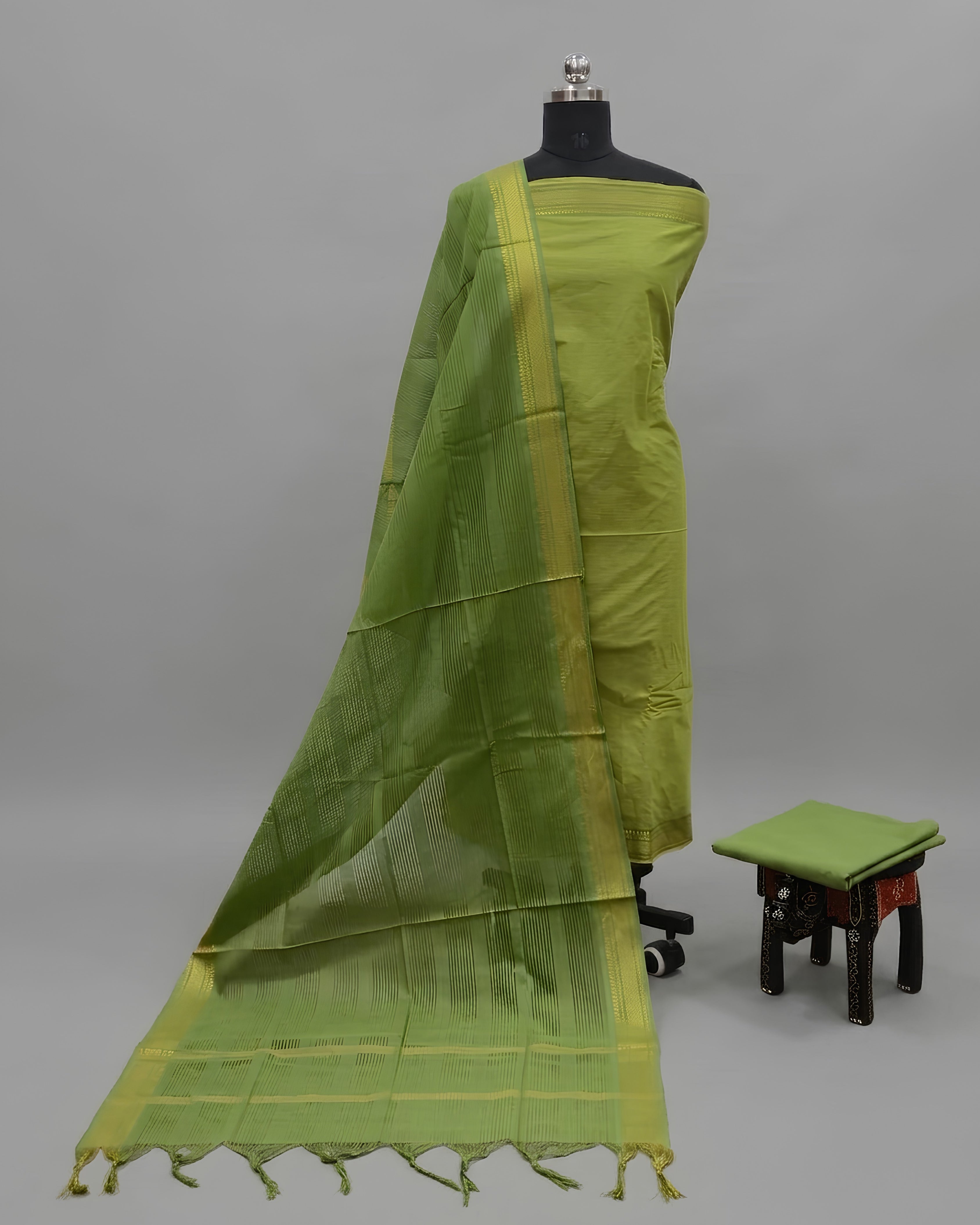 MANGALAGIRI PURE COTTON  ZARI - LIME GREEN WITH LEAF GREEN