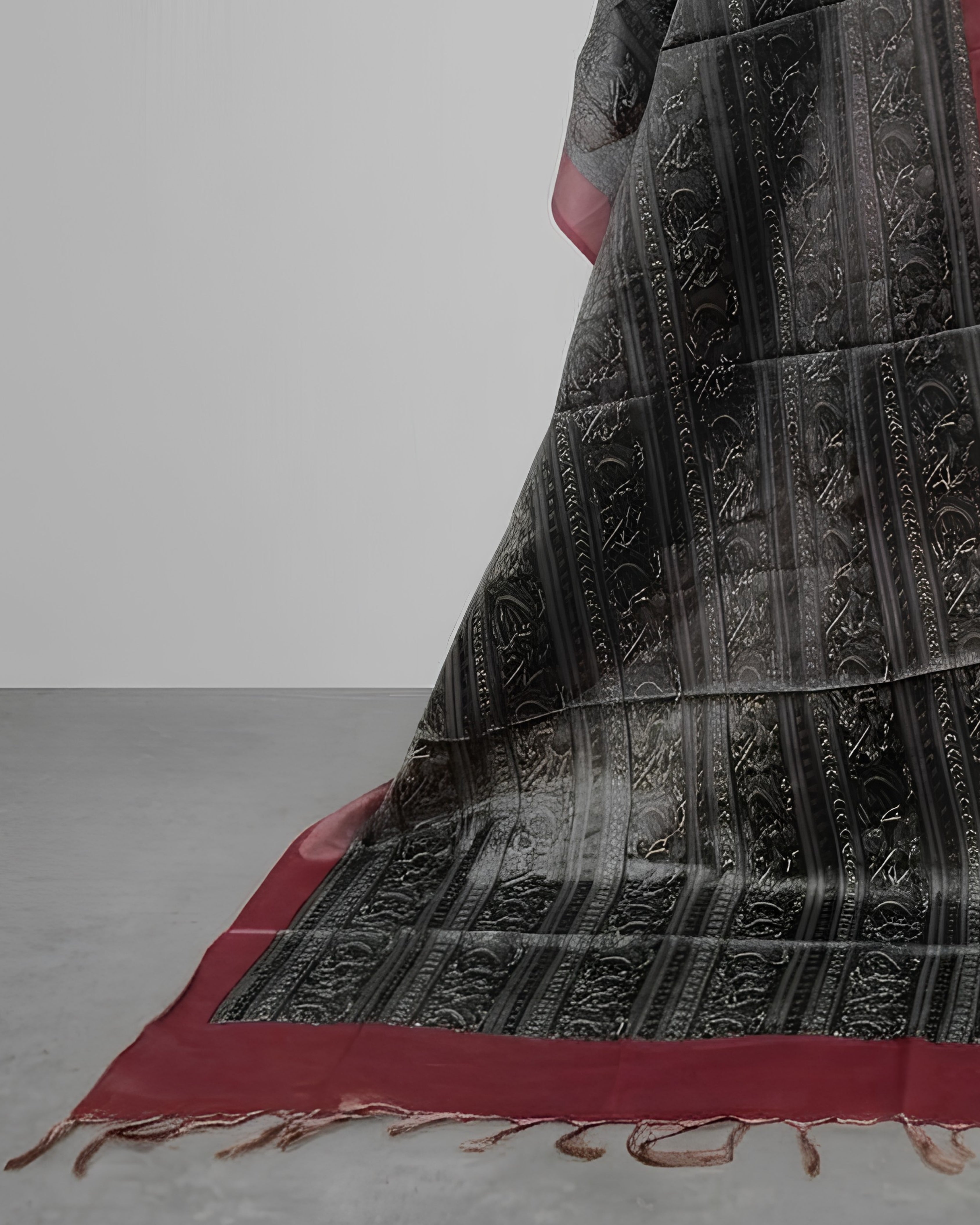 TISSUE SILK DIGITAL CHUDI SETS - MAROON WITH HALF BLACK