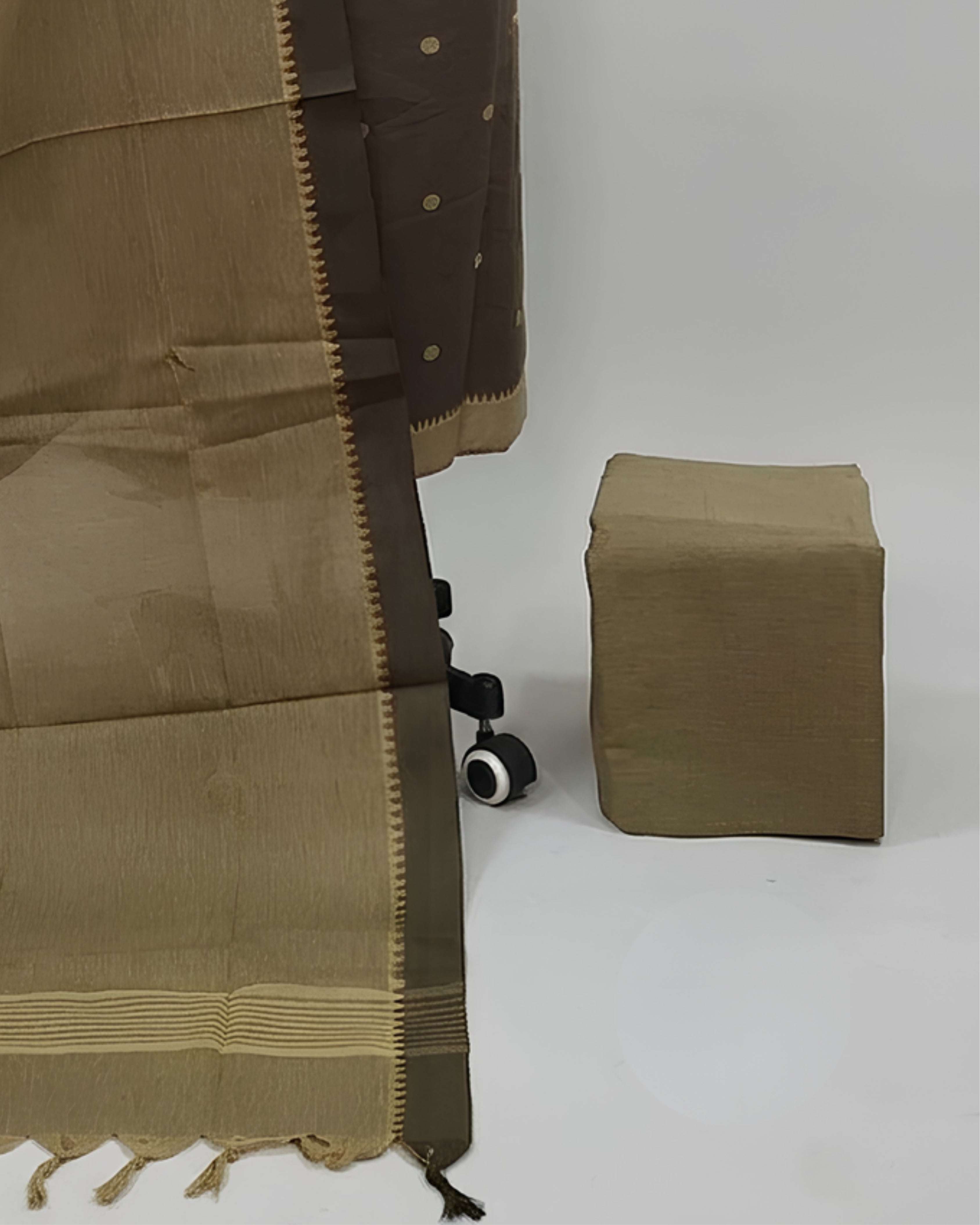 SOUTH COTTON CHUDI SET - OLIVE BROWN  WITH BEIGE- BIG PUTTA