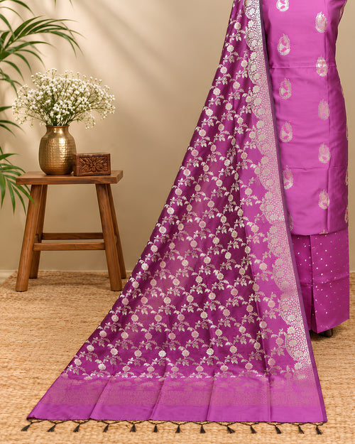 Orchid pink Banarasi chudi set made with intricate fabric, featuring traditional craftsmanship by S Fabs.