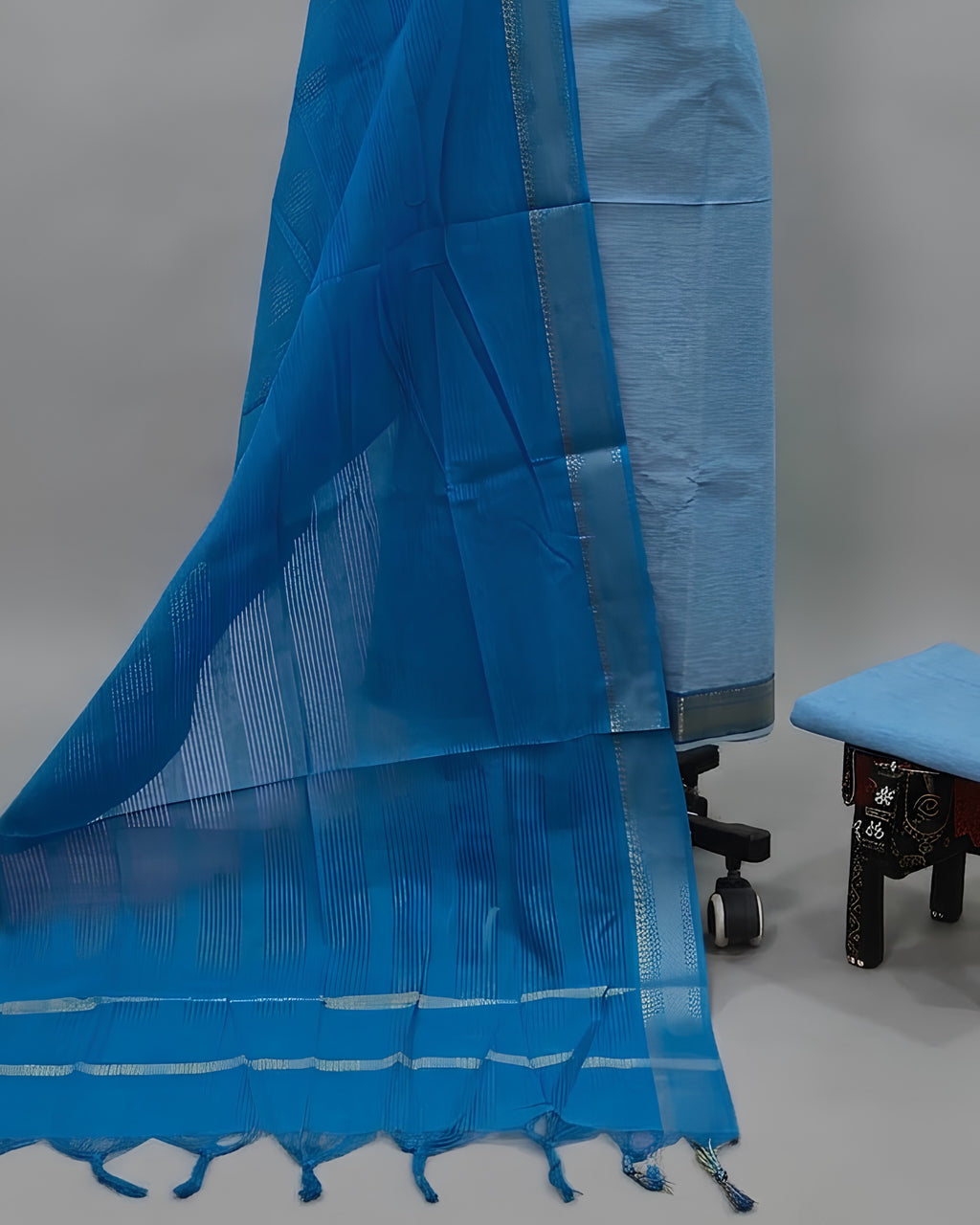 MANGALAGIRI PURE COTTON  ZARI - SKY BLUE WITH ROYAL BLUE