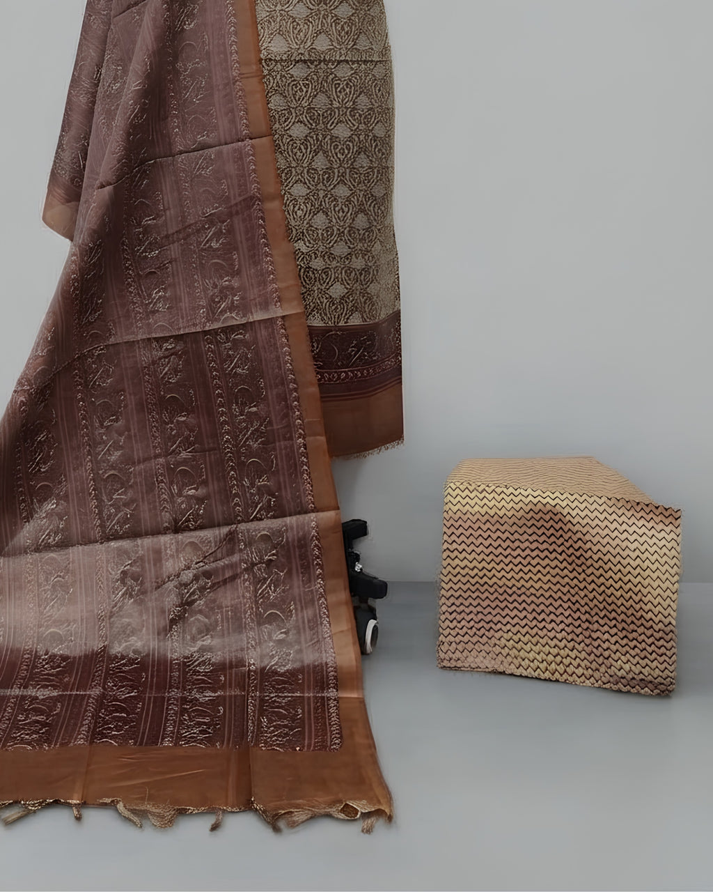 TISSUE SILK DIGITAL CHUDI SETS - BEIGE TONE WITH DUSTY TERRACOTTA
