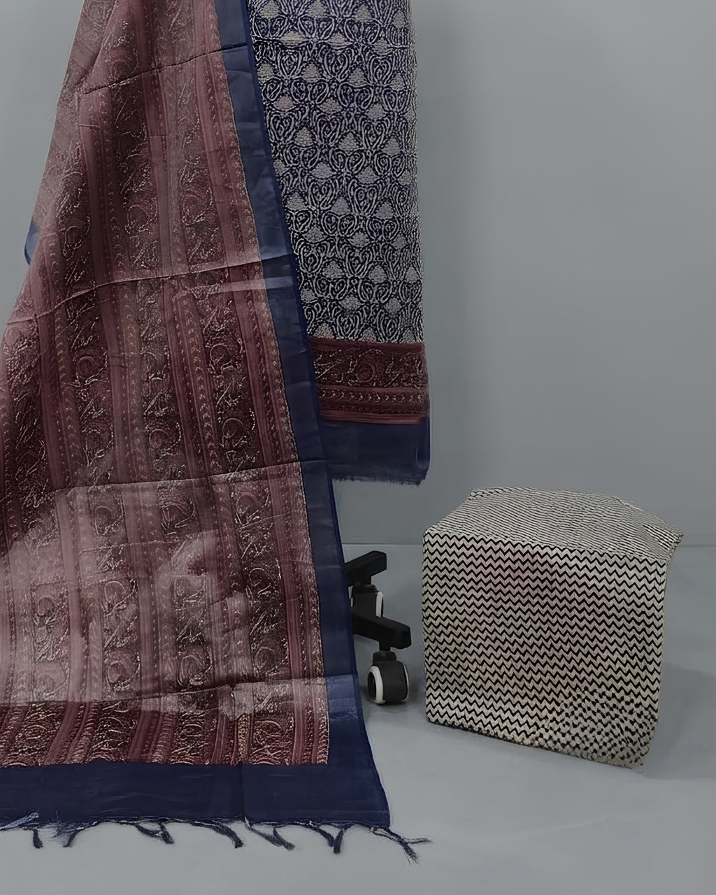 TISSUE SILK DIGITAL CHUDI SETS - LIGHT CREAM TONE WITH DUSTY ROSE