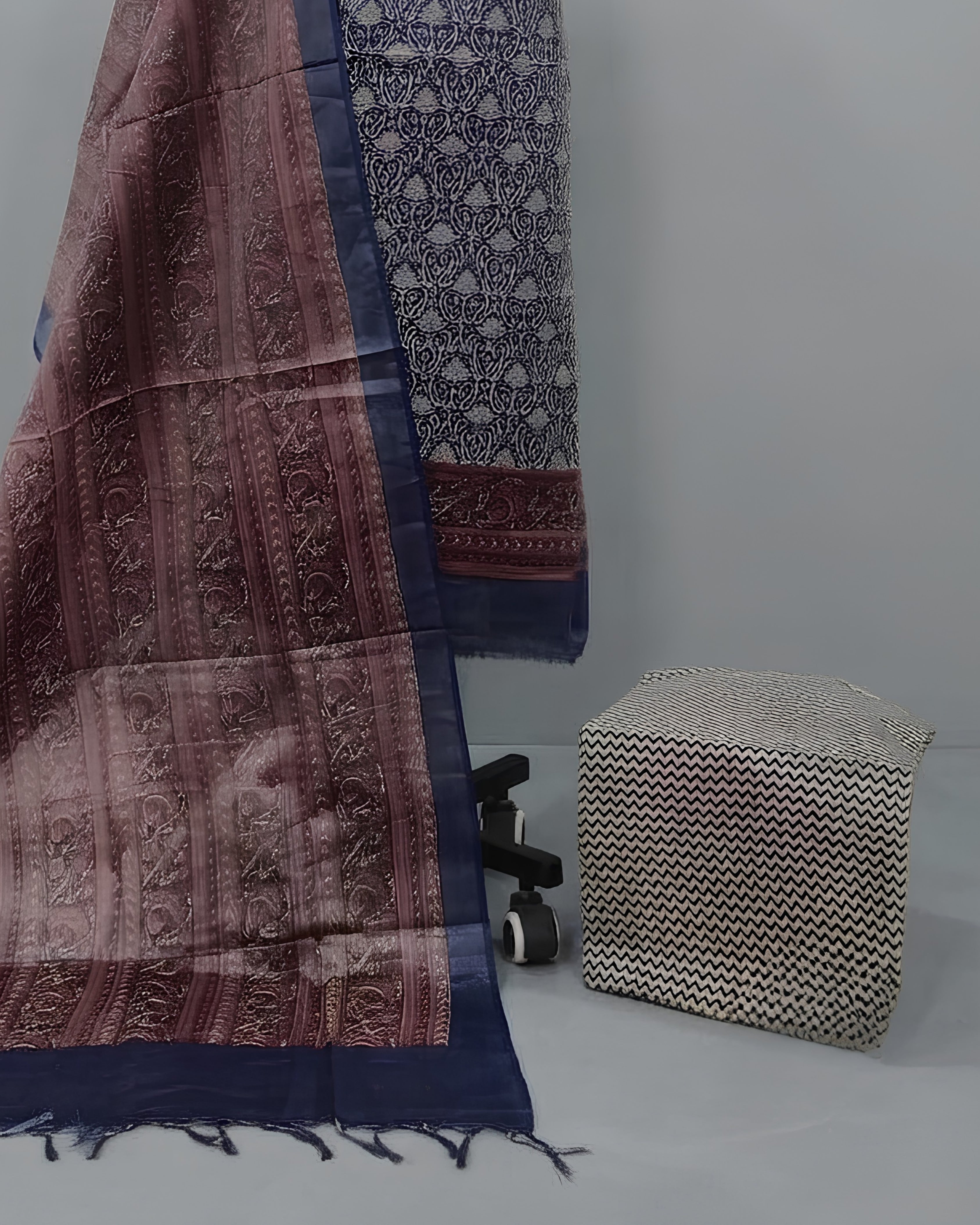 TISSUE SILK DIGITAL CHUDI SETS - LIGHT CREAM TONE WITH DUSTY ROSE