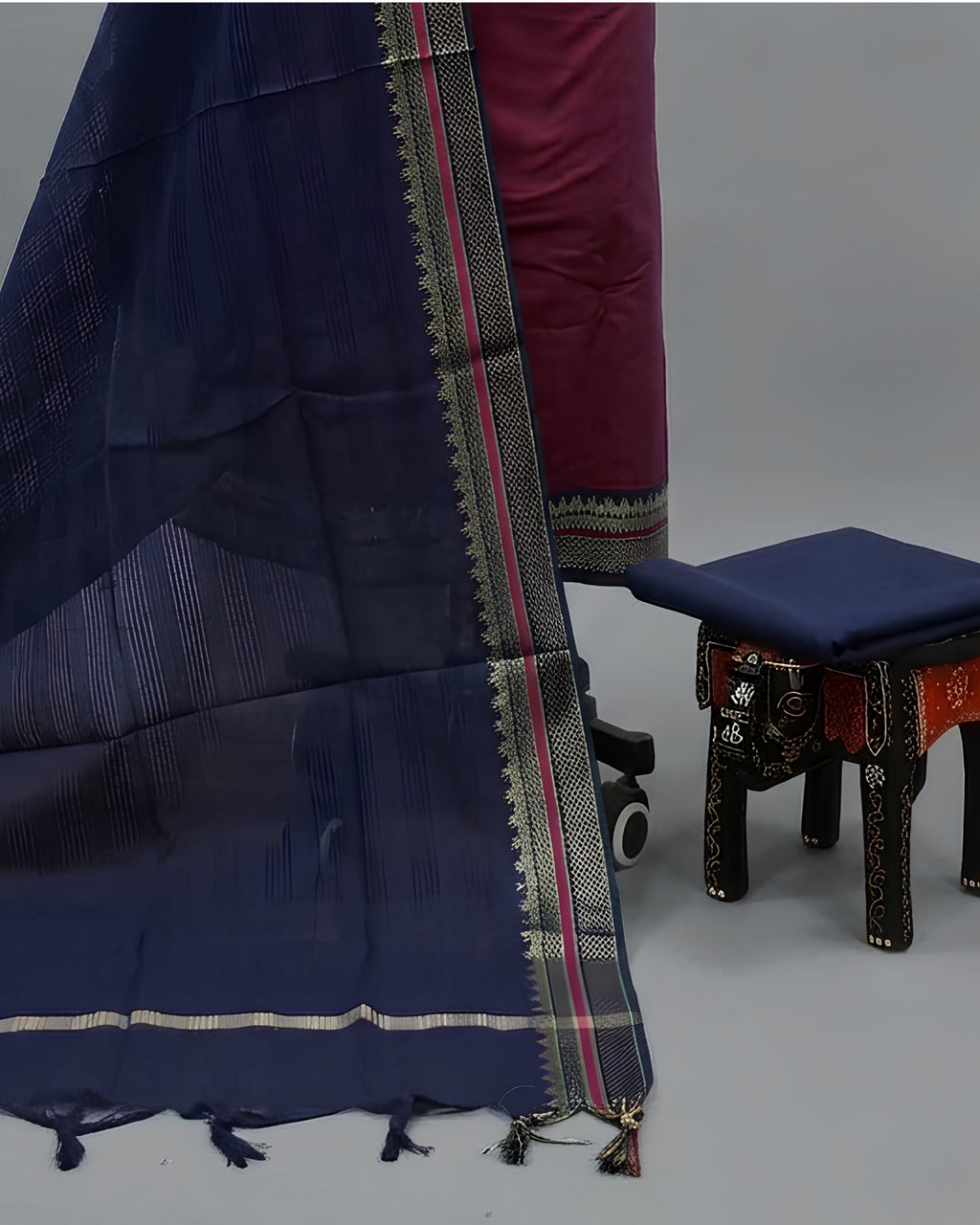 MANGALAGIRI PURE COTTON  ZARI - MAGENTA PURPLE WITH NAVY BLUE