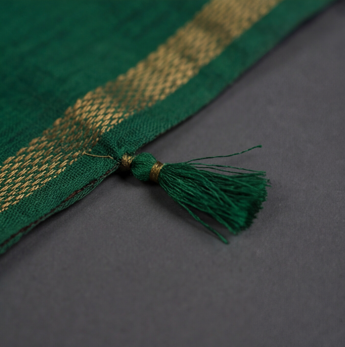 Royal Weave Pure Cotton Chudi - Maroon & Forest Green
