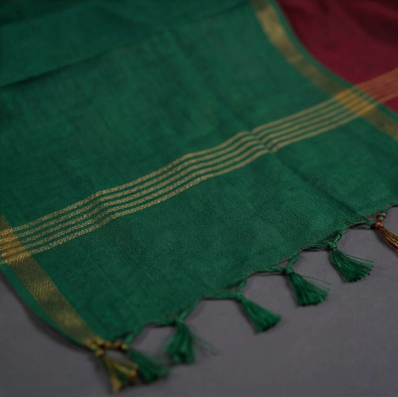 Royal Weave Pure Cotton Chudi - Maroon & Forest Green