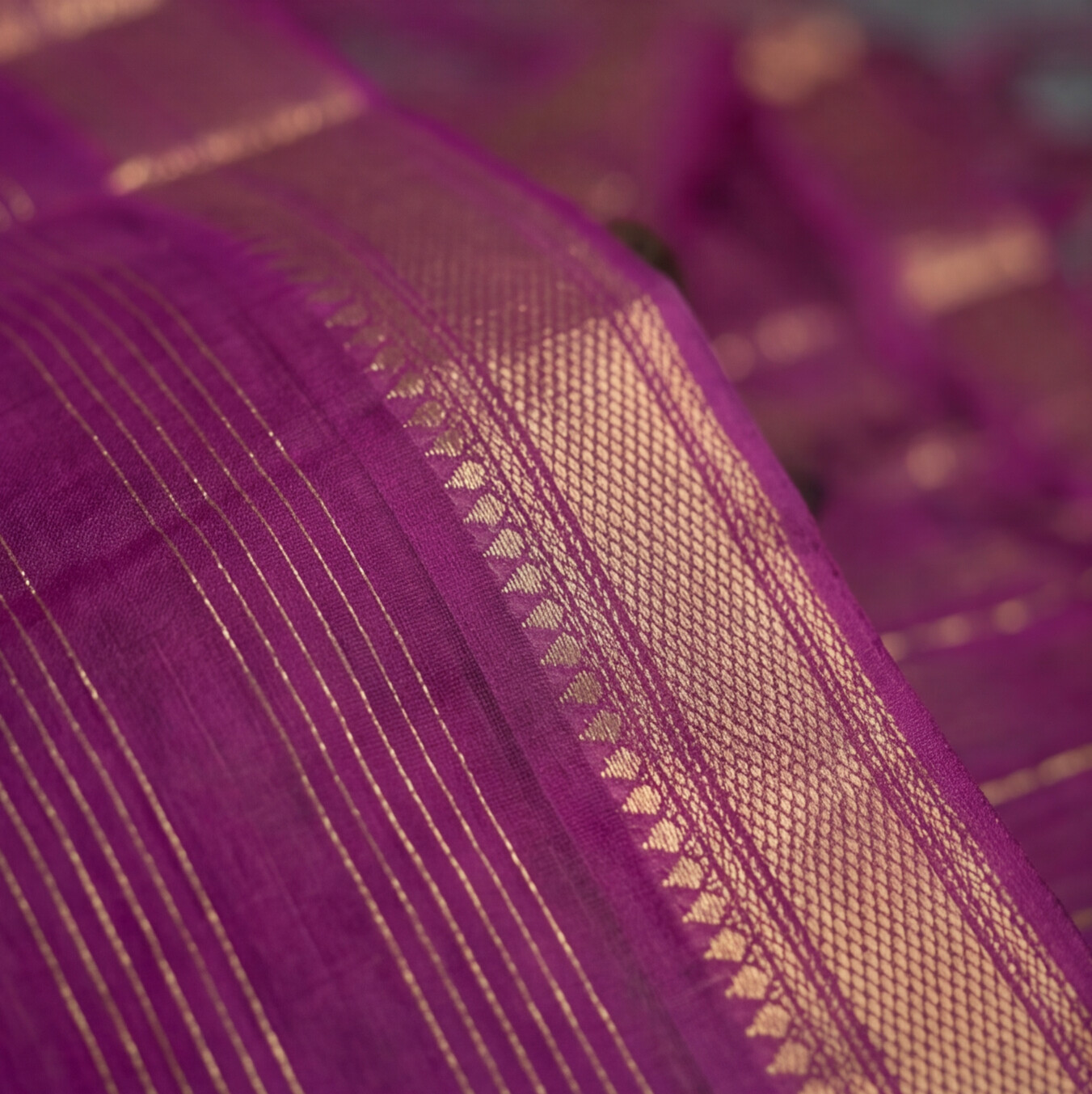 Mangalagiri Pure Cotton Zari - Peach & Magenta
