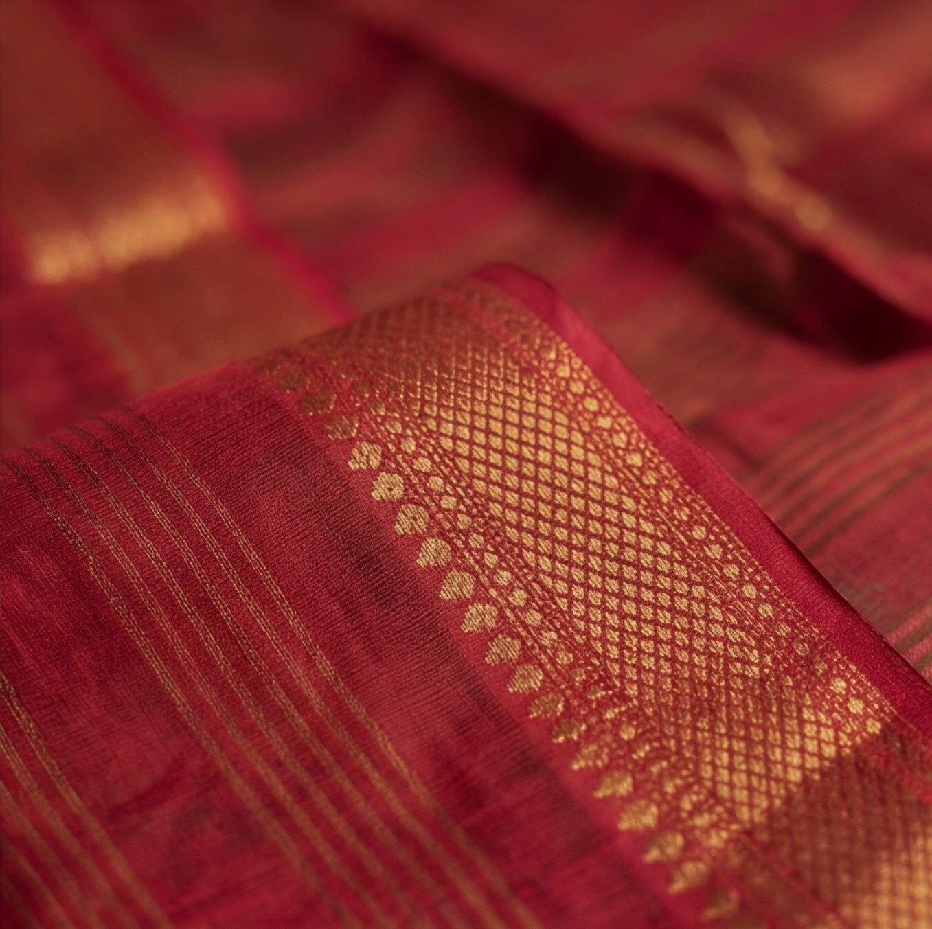 Mangalagiri Pure Cotton Zari - Jet Black & Crimson Red