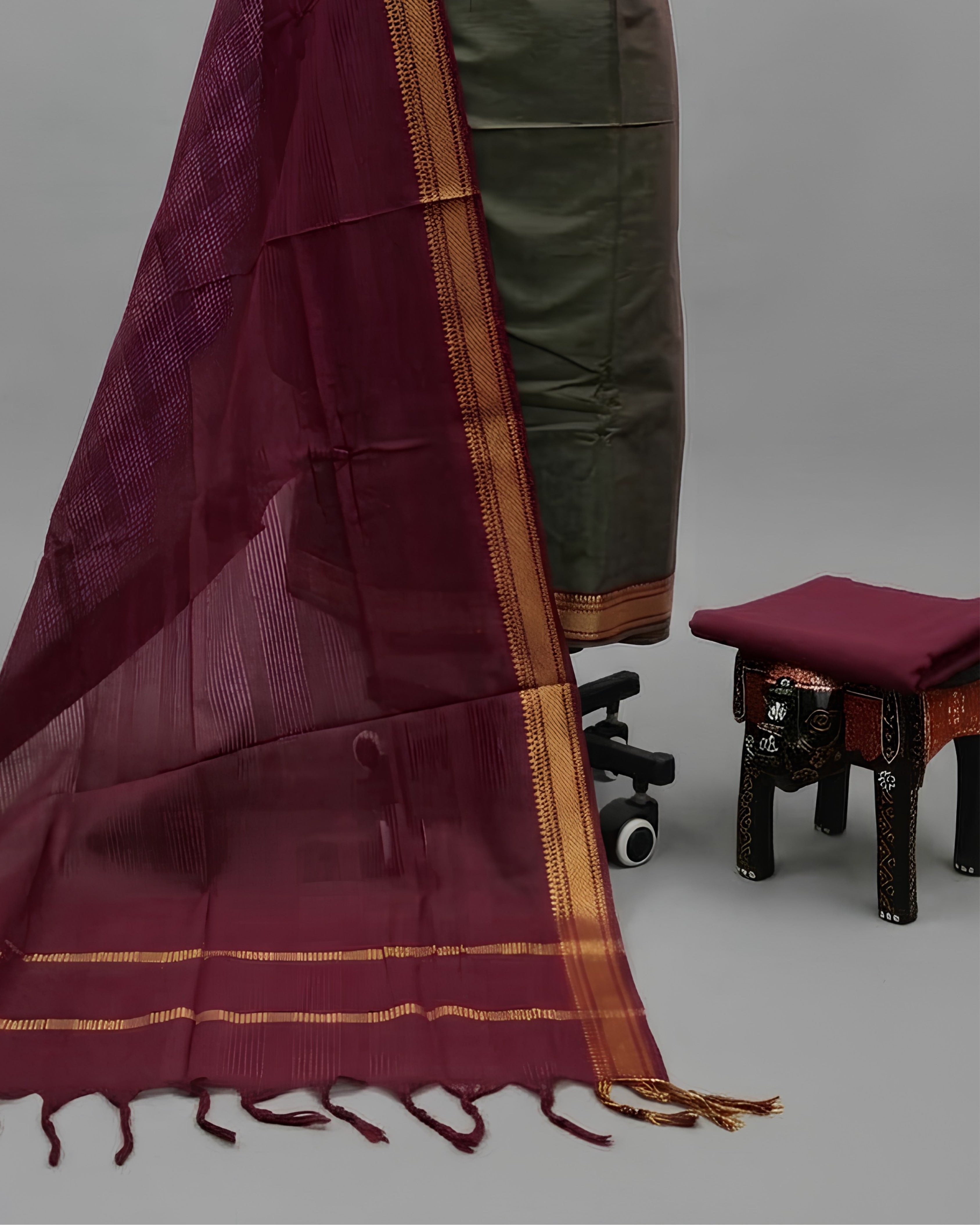 MANGALAGIRI PURE COTTON  ZARI - OLIVE GREEN WITH MAROON